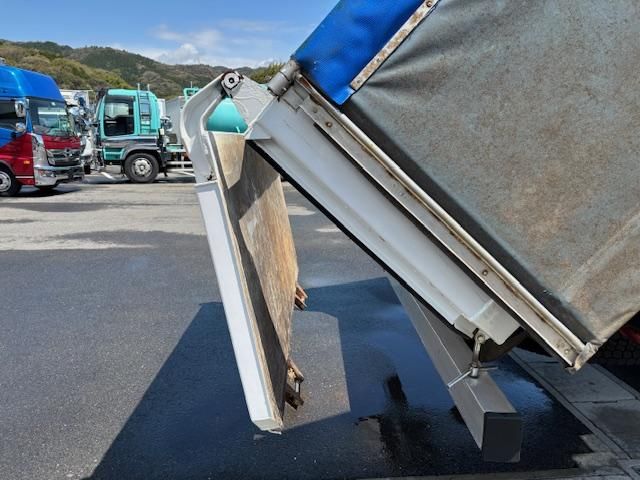 NISSAN DIESEL QUON 2014 Image 31