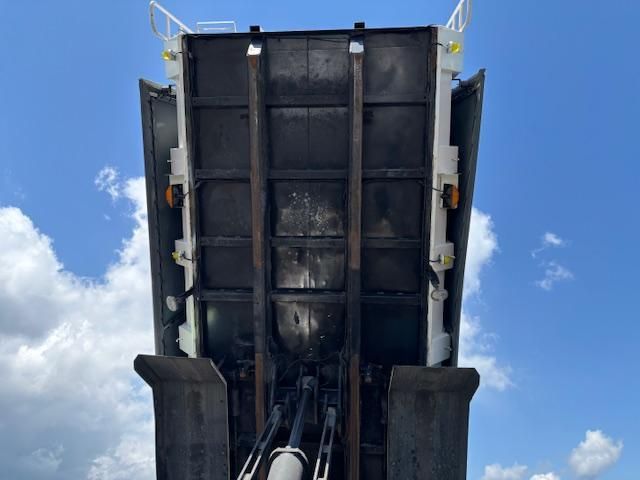 NISSAN DIESEL QUON 2014 Image 31