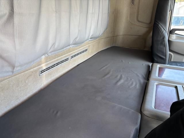 NISSAN DIESEL QUON 2014 Image 31