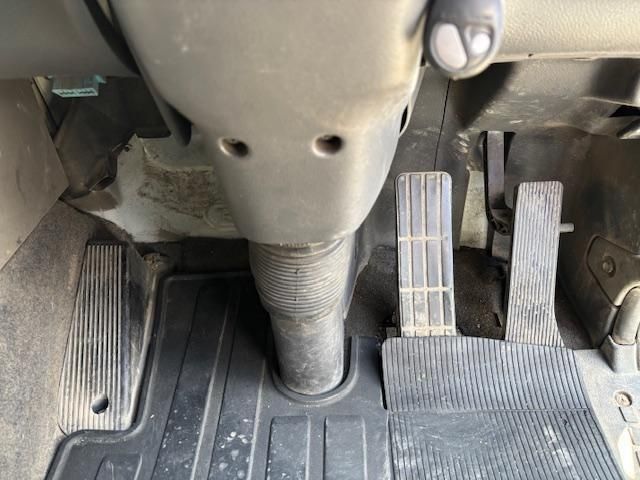 NISSAN DIESEL QUON 2014 Image 31