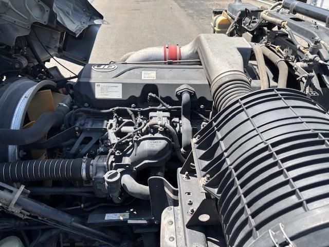 NISSAN DIESEL QUON 2014 Image 31