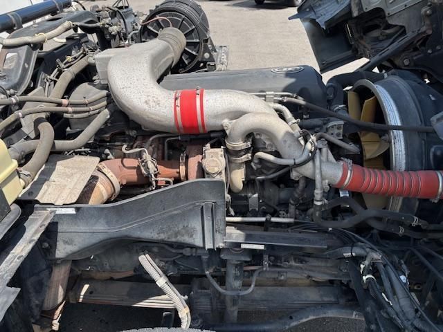 NISSAN DIESEL QUON 2014 Image 31