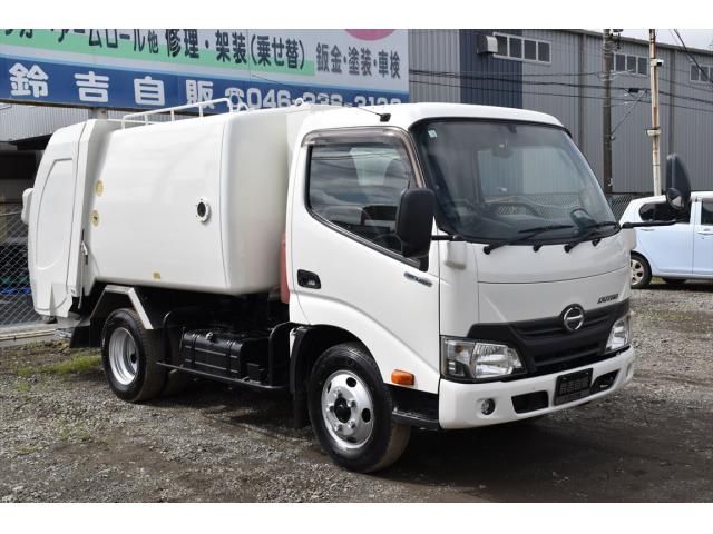 HINO DUTRO 2017 Image 31
