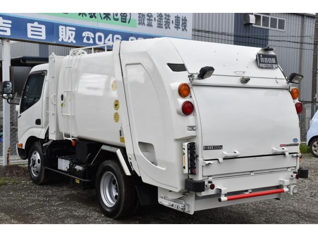 HINO DUTRO 2017 Image 31