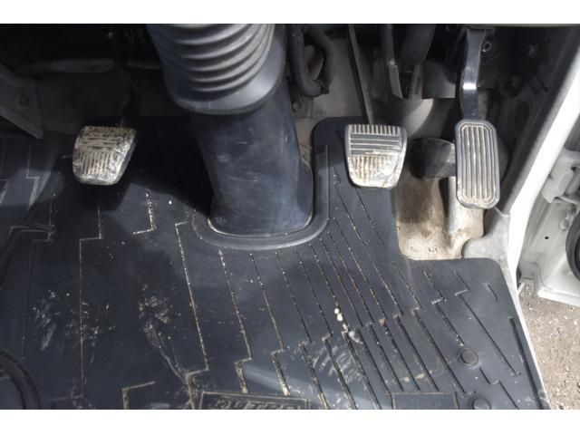 HINO DUTRO 2017 Image 31