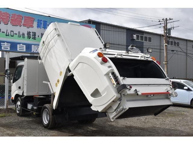 HINO DUTRO 2017 Image 31