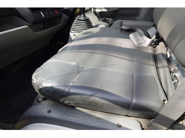 HINO DUTRO 2017 Image 31