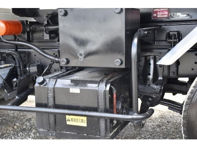 HINO DUTRO 2017 Image 31