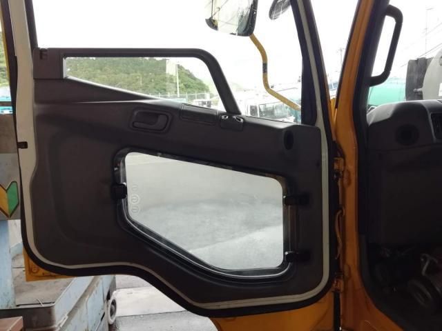 MITSUBISHI FUSOU FIGHTER 2003 Image 31