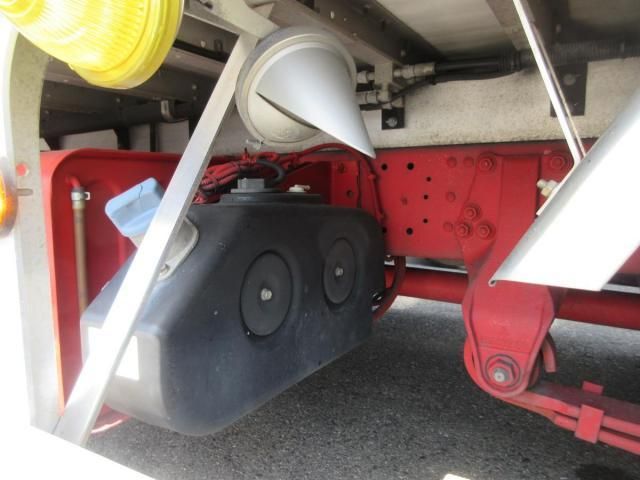 MITSUBISHI FUSOU FIGHTER 2017 Image 31