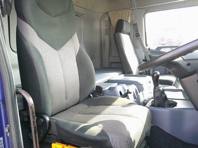 HINO PROFIA 2004 Image 31