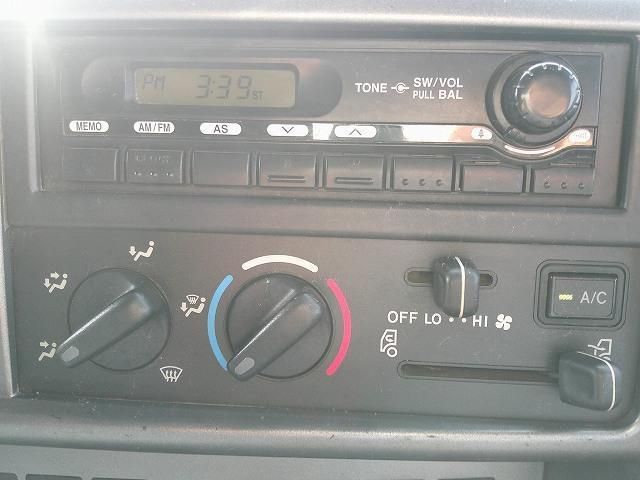 HINO PROFIA 2004 Image 31