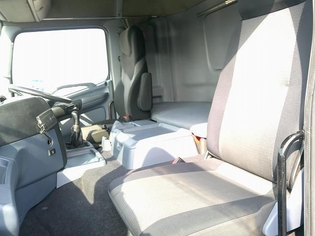 HINO PROFIA 2004 Image 31