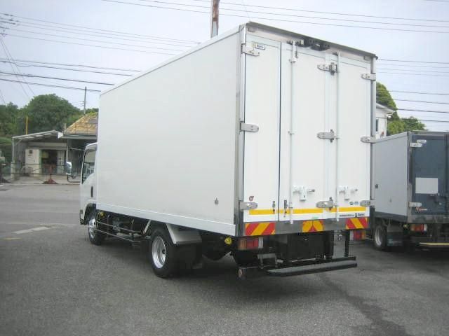 ISUZU ELF 2017 Image 31