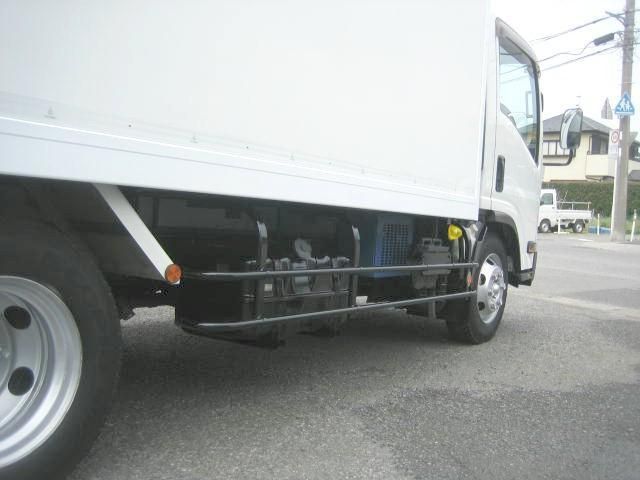 ISUZU ELF 2017 Image 31