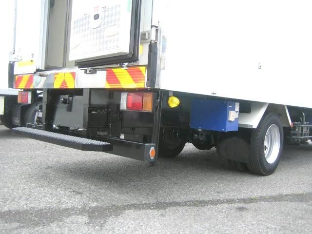 ISUZU ELF 2017 Image 31