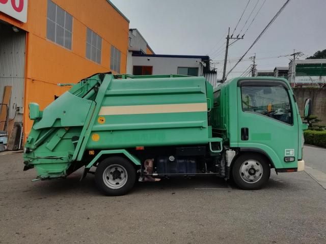 ISUZU ELF 2013 Image 31