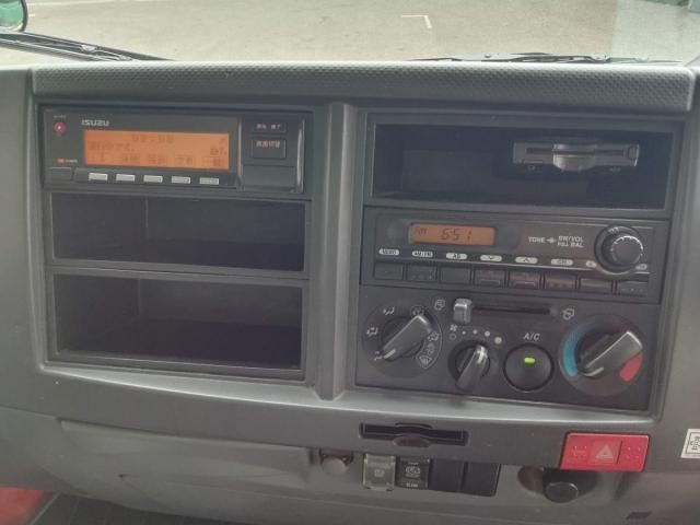 ISUZU ELF 2013 Image 31