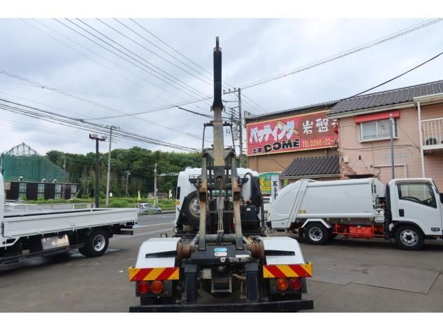 ISUZU FORWARD 2011 Image 31