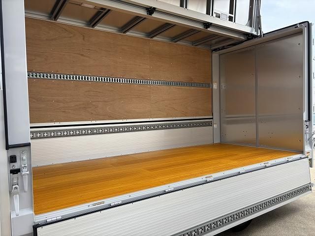 HINO DUTRO 2024 Image 31