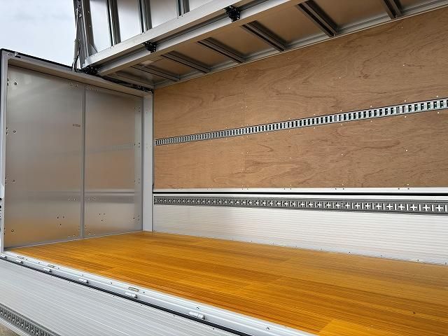 HINO DUTRO 2024 Image 31