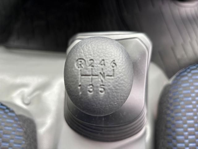 HINO DUTRO 2024 Image 31