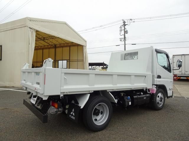 MITSUBISHI CANTER 2024 Image 31