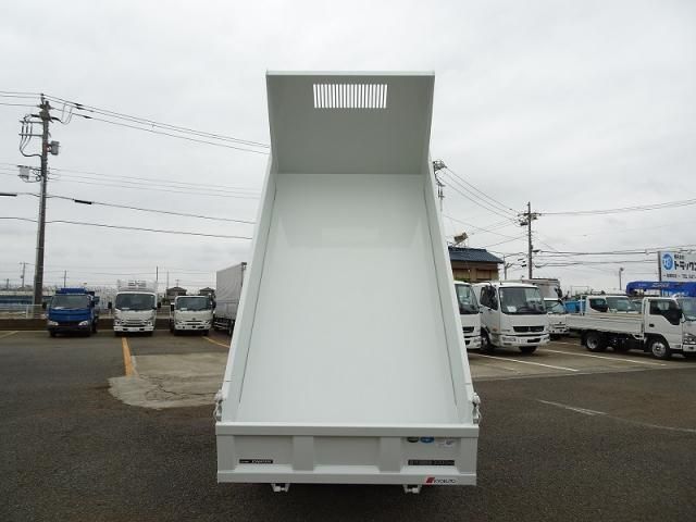 MITSUBISHI CANTER 2024 Image 31