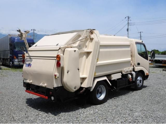 HINO DUTRO 2013 Image 31