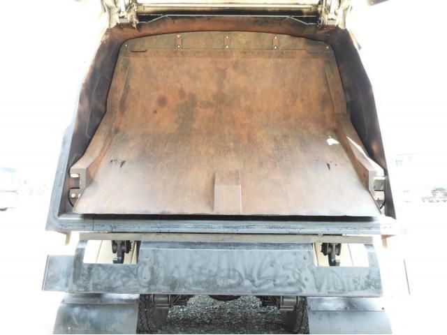 HINO DUTRO 2013 Image 31