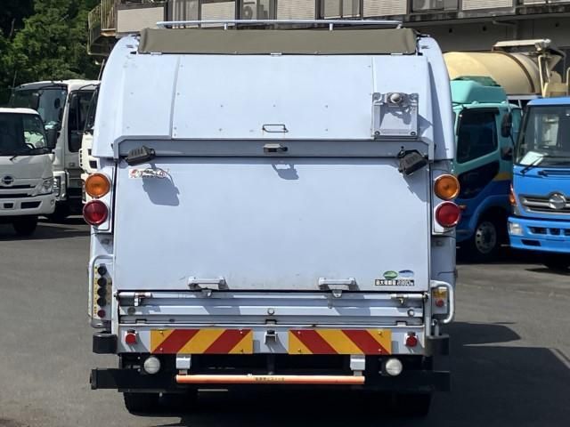 MITSUBISHI CANTER 2017 Image 31