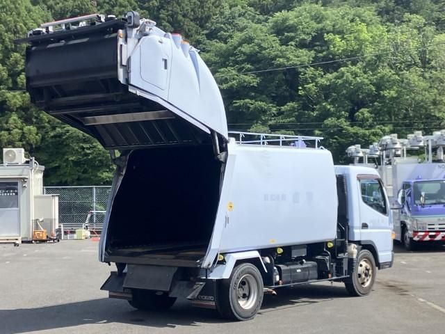 MITSUBISHI CANTER 2017 Image 31