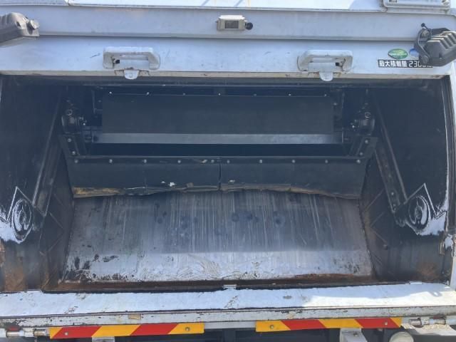 MITSUBISHI CANTER 2017 Image 31