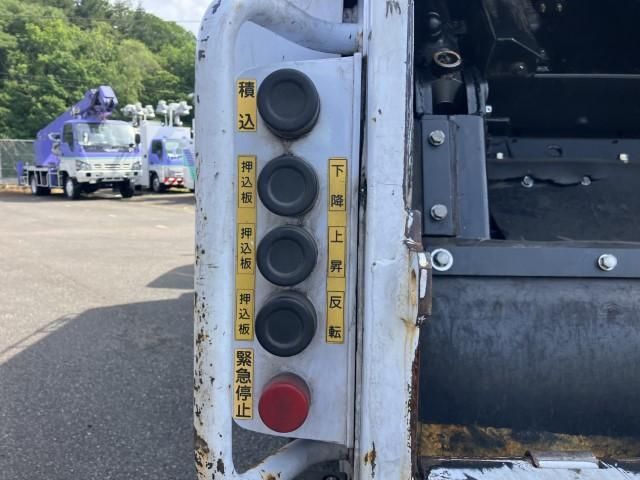 MITSUBISHI CANTER 2017 Image 31