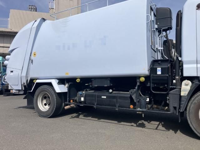 MITSUBISHI CANTER 2017 Image 31