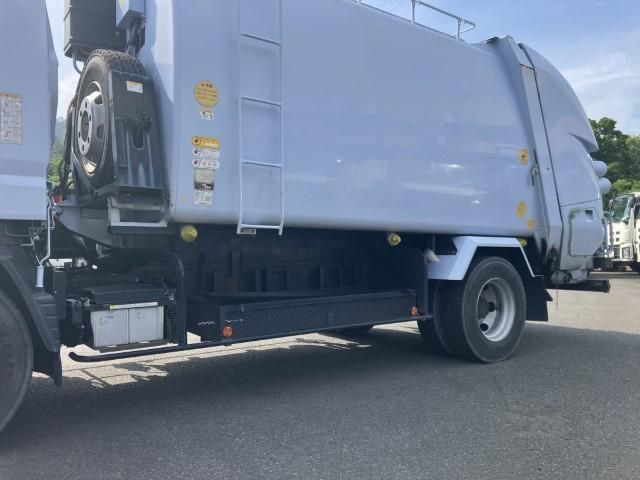 MITSUBISHI CANTER 2017 Image 31