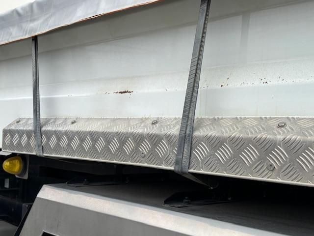 MITSUBISHI FUSOU SUPER GREAT 2020 Image 31