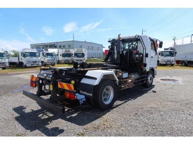 MITSUBISHI FUSOU FIGHTER 2015 Image 31