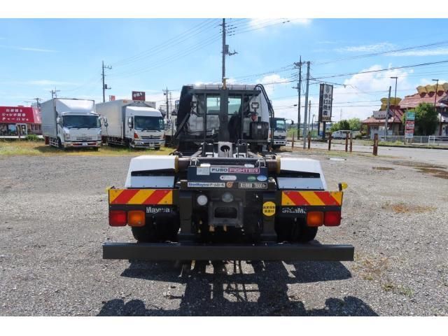 MITSUBISHI FUSOU FIGHTER 2015 Image 31