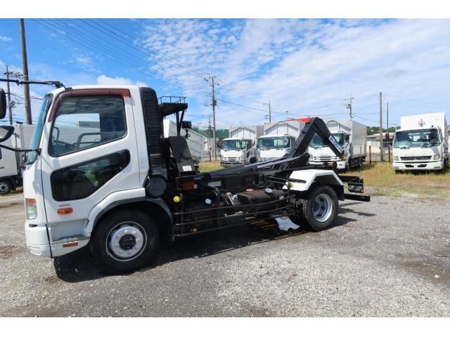 MITSUBISHI FUSOU FIGHTER 2015 Image 31