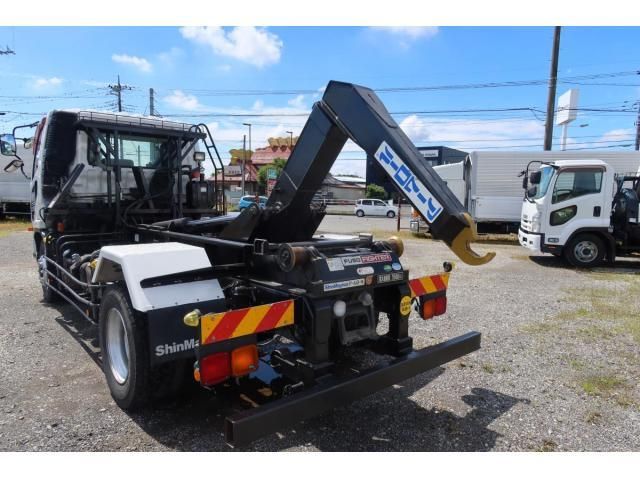 MITSUBISHI FUSOU FIGHTER 2015 Image 31