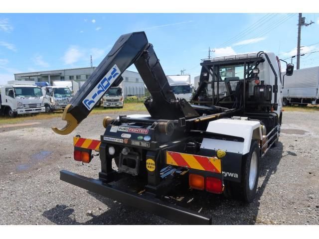 MITSUBISHI FUSOU FIGHTER 2015 Image 31