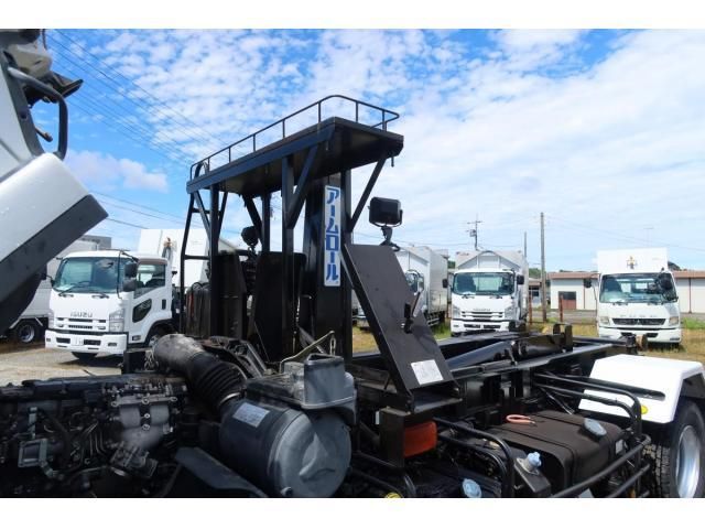 MITSUBISHI FUSOU FIGHTER 2015 Image 31