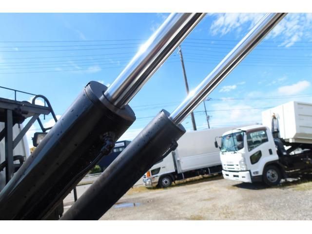 MITSUBISHI FUSOU FIGHTER 2015 Image 31