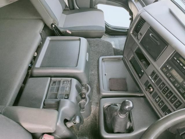 HINO PROFIA 2014 Image 31