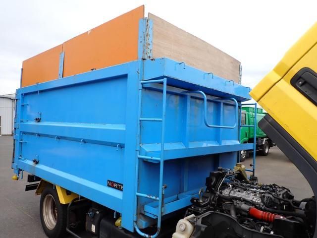 MITSUBISHI CANTER 2015 Image 31