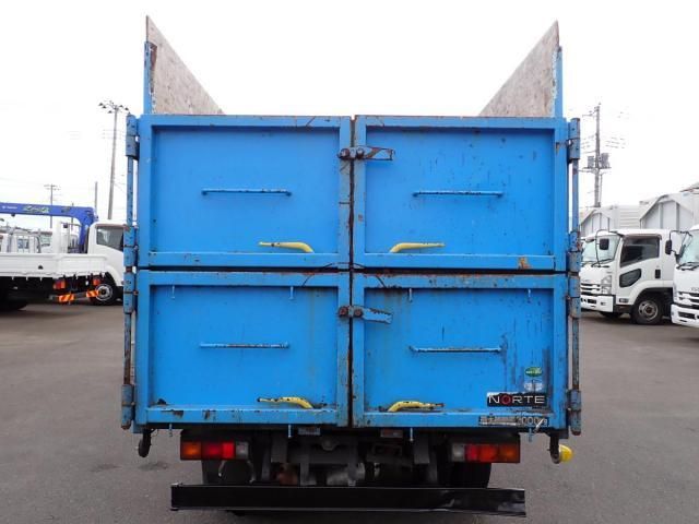 MITSUBISHI CANTER 2015 Image 31