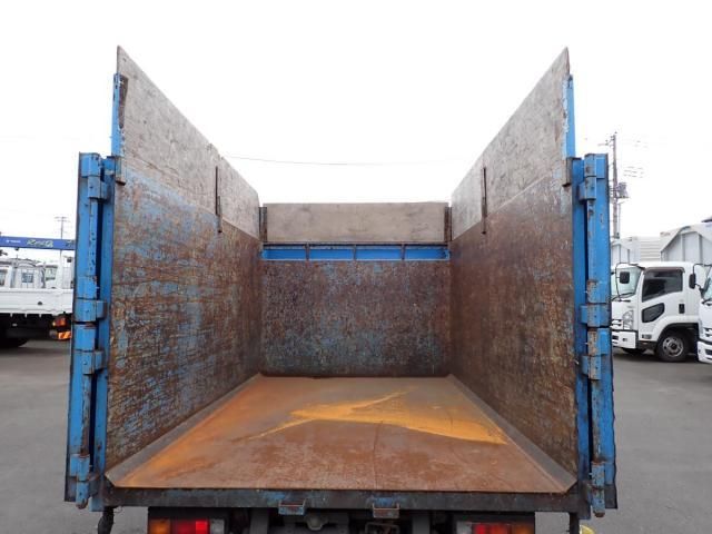 MITSUBISHI CANTER 2015 Image 31