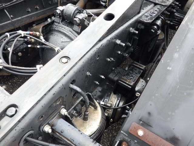 NISSAN DIESEL QUON 2017 Image 31