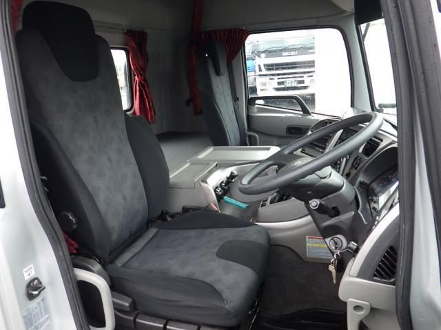 NISSAN DIESEL QUON 2017 Image 31